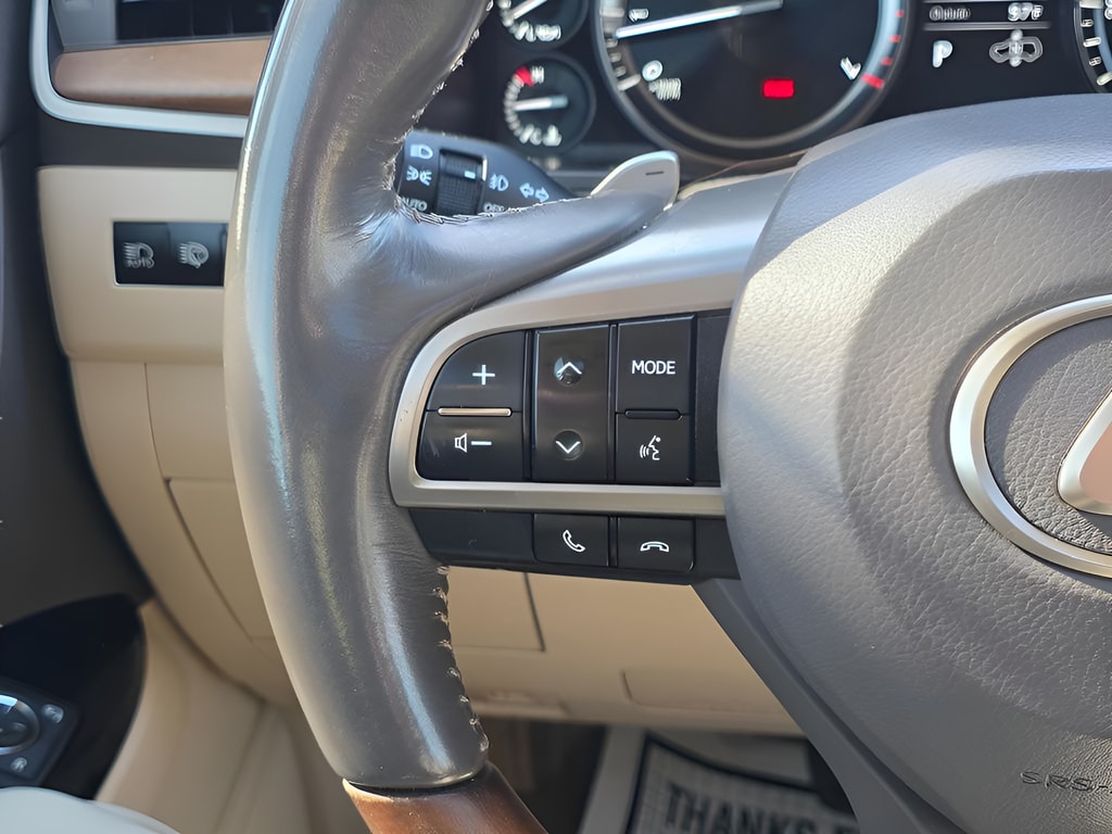 2019 Lexus LX 570 - Photo 23