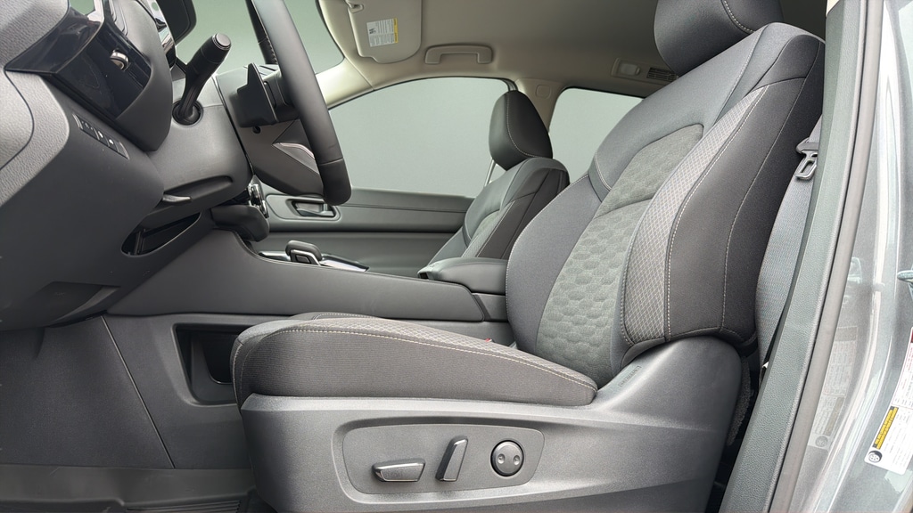 2026 Nissan Pathfinder SV - Photo 24