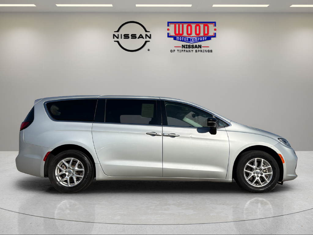 Used 2024 Chrysler Pacifica Touring L Van Passenger Van