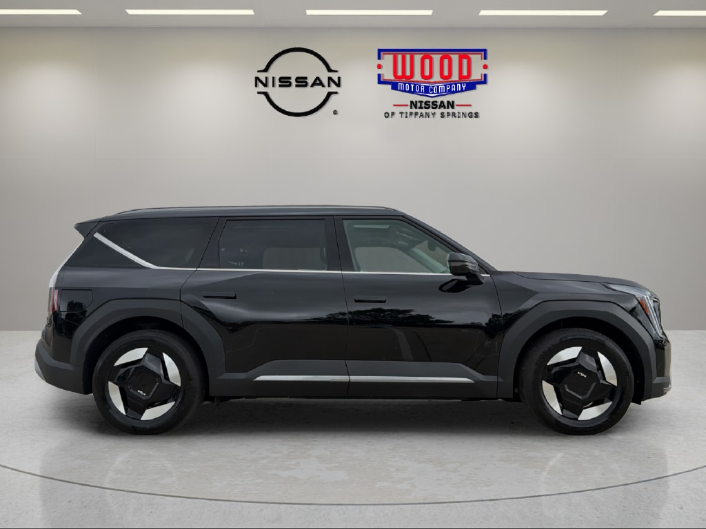 Used 2024 Kia EV9 Wind with VIN KNDAFFS5XR6038196 for sale in Kansas City, MO