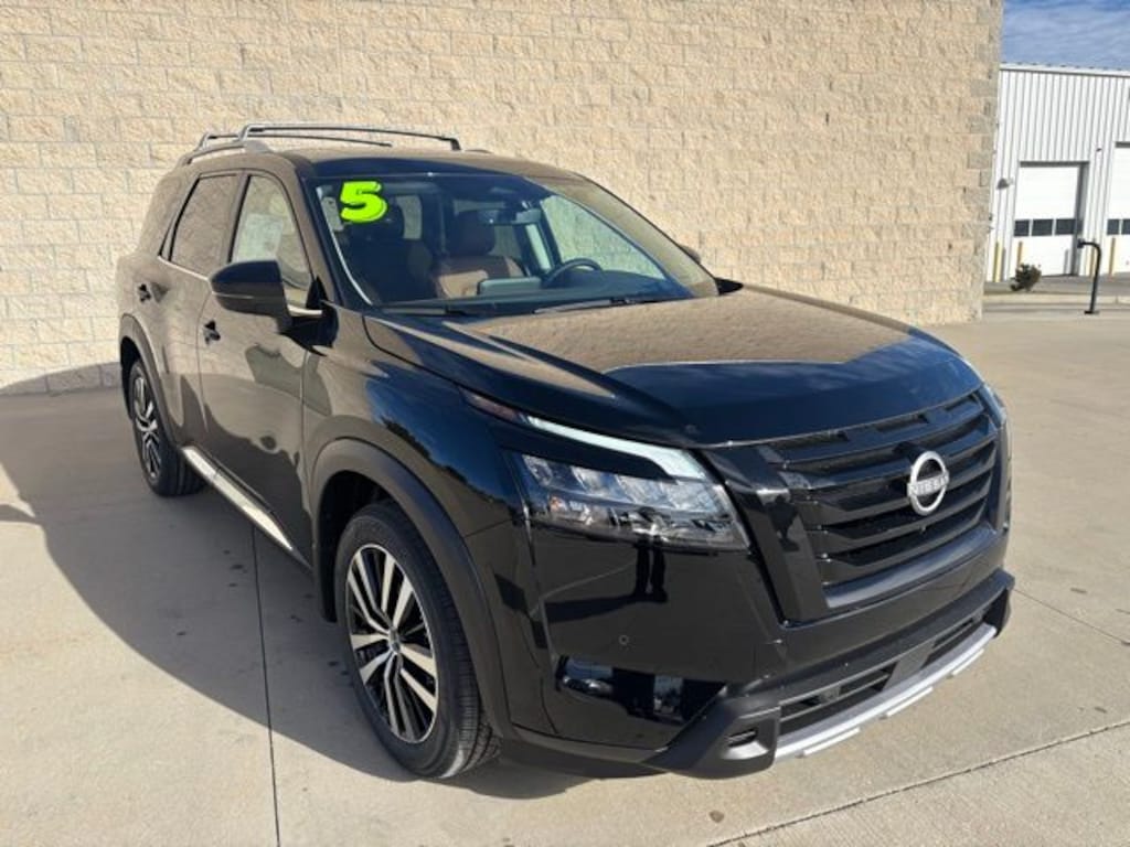 New 2025 Nissan Pathfinder Platinum SUV