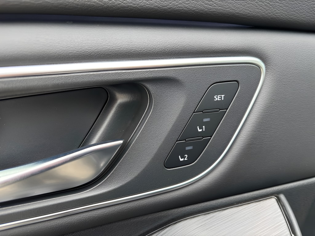 2026 Nissan Rogue Platinum - Photo 13