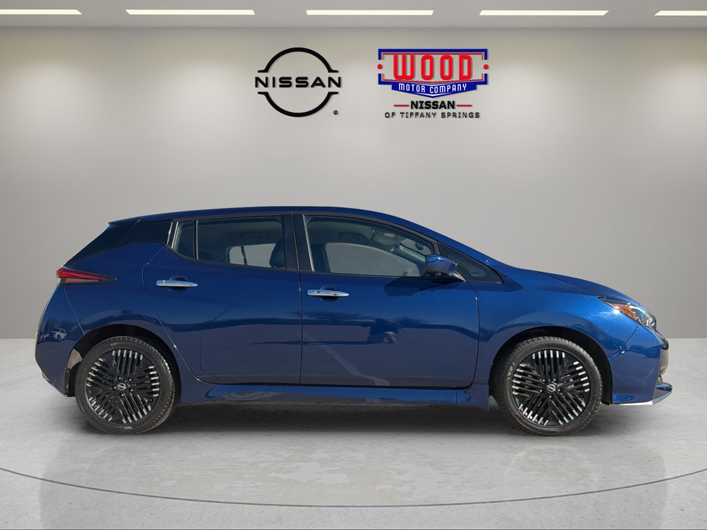 Used 2023 Nissan Leaf SV Plus with VIN 1N4CZ1CV5PC553337 for sale in Kansas City, MO