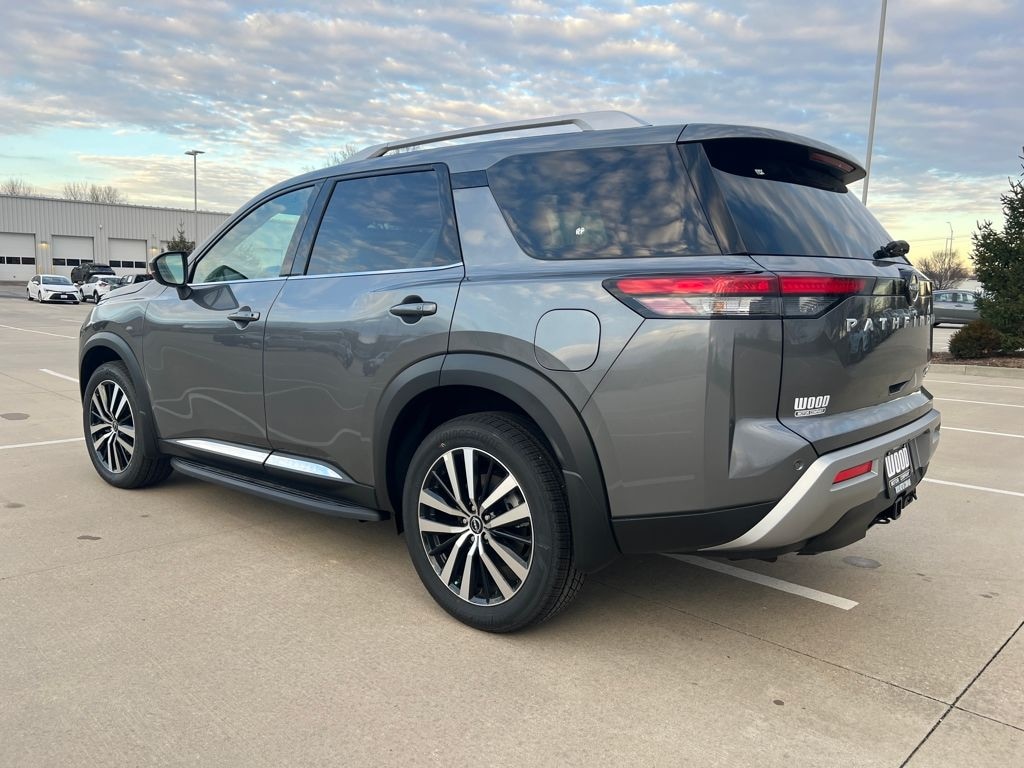 New 2025 Nissan Pathfinder Platinum SUV