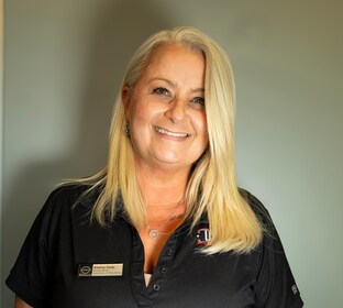Staff member Elisha Cole from ID_f8b402