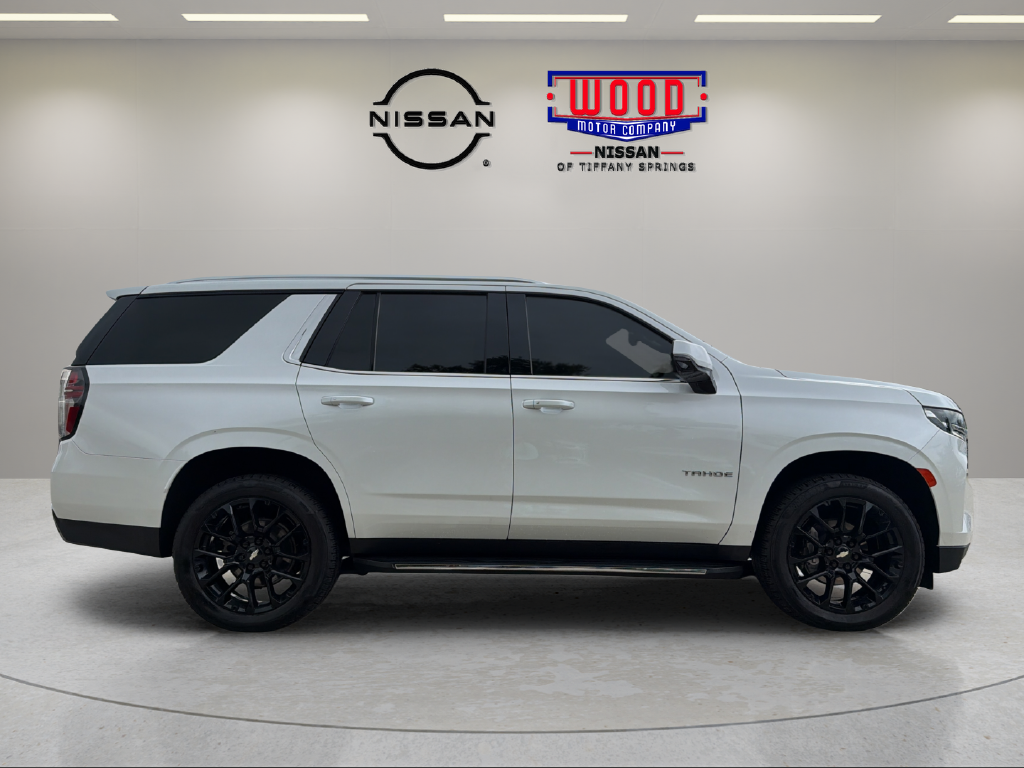 Used 2022 Chevrolet Tahoe LT with VIN 1GNSKNKT3NR338929 for sale in Kansas City