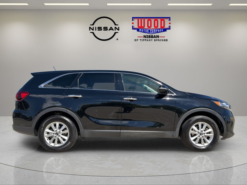 Used 2019 Kia Sorento L with VIN 5XYPG4A34KG458941 for sale in Kansas City