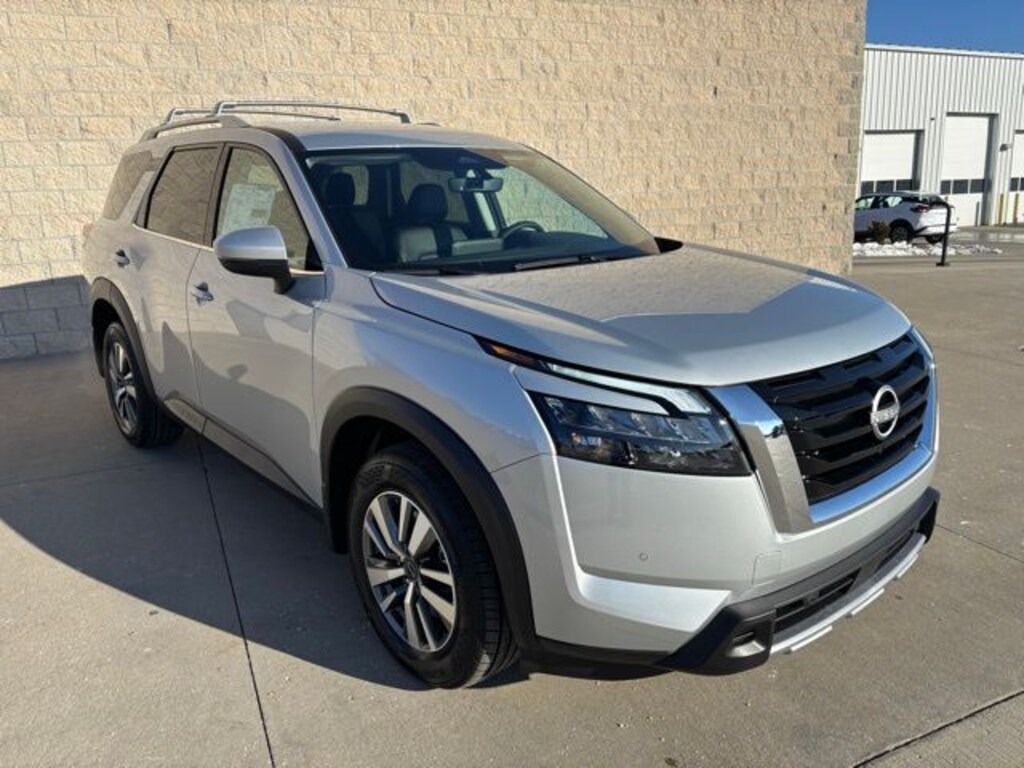 New 2025 Nissan Pathfinder SL SUV
