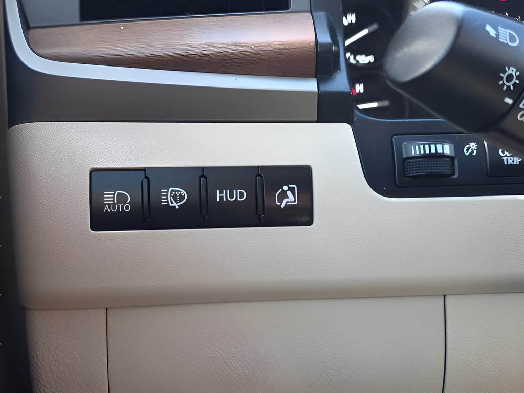 2019 Lexus LX 570 - Photo 26