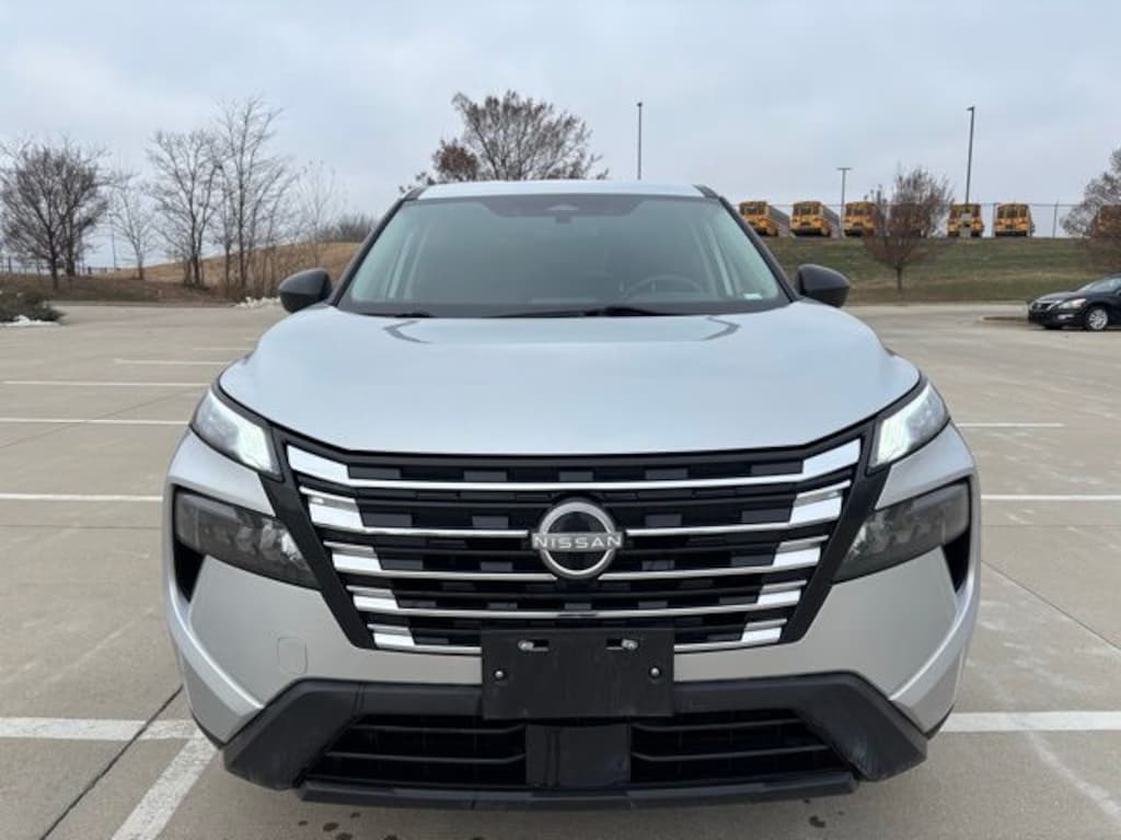 Used 2024 Nissan Rogue S SUV