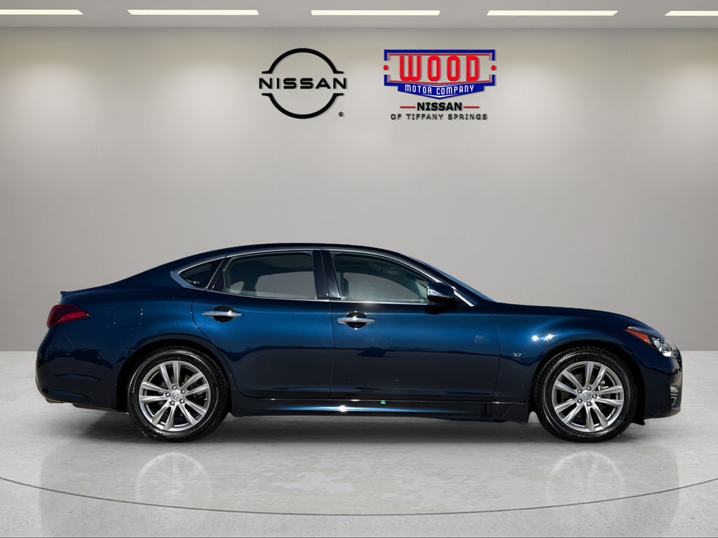 Used 2019 INFINITI Q70 LUXE with VIN JN1BY1AP2KM505488 for sale in Kansas City