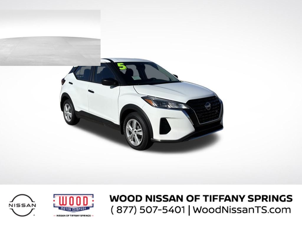 2025 Nissan KICKS PLAY Base's photo