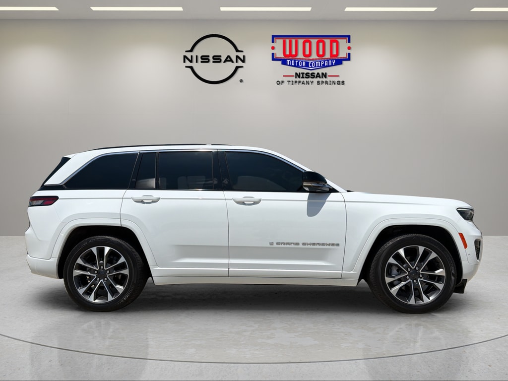 Used 2025 Jeep Grand Cherokee Overland with VIN 1C4RJHDG0S8634648 for sale in Kansas City