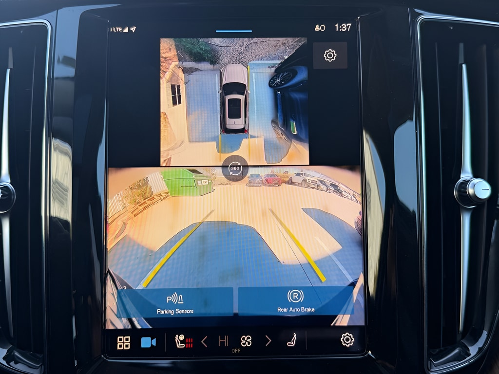 2024 Volvo XC60 Plus - Photo 23