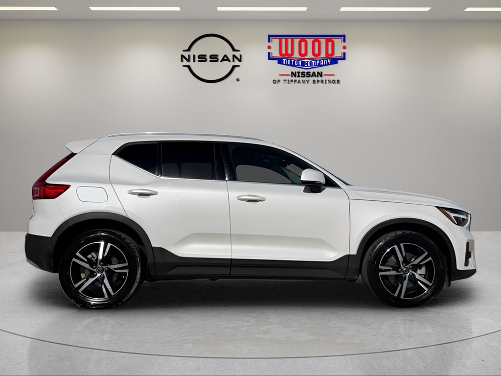 Used 2023 Volvo XC40 B5 AWD Plus Bright SUV
