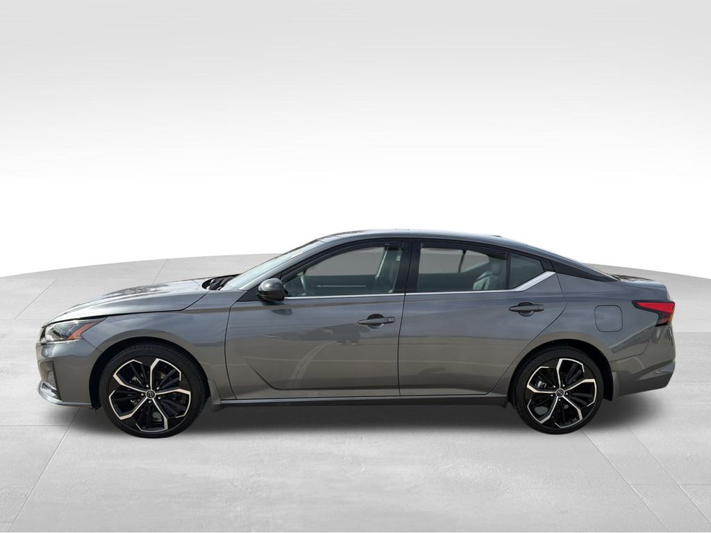 Certified 2024 Nissan Altima SR with VIN 1N4BL4CW3RN320328 for sale in Kansas City