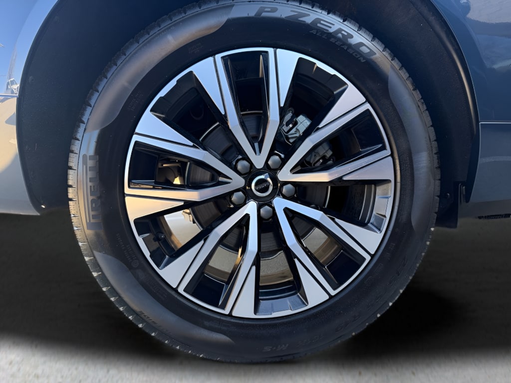 2024 Volvo XC60 Plus - Photo 31