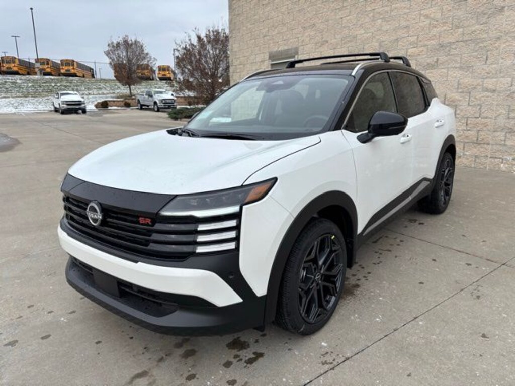 New 2026 Nissan Kicks SR SUV