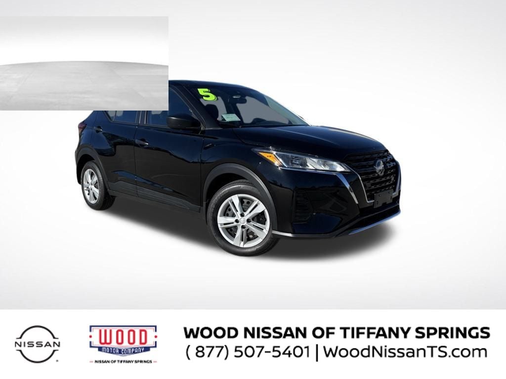 2025 Nissan KICKS PLAY Base's photo