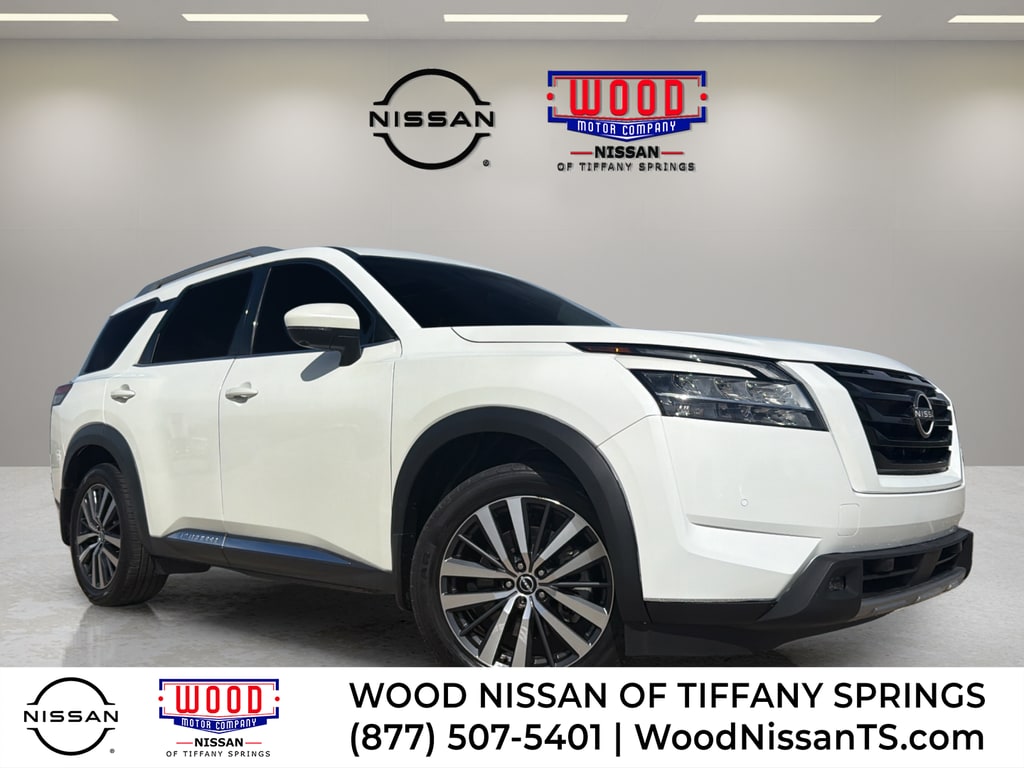 2022 Nissan Pathfinder Platinum 4WD's photo