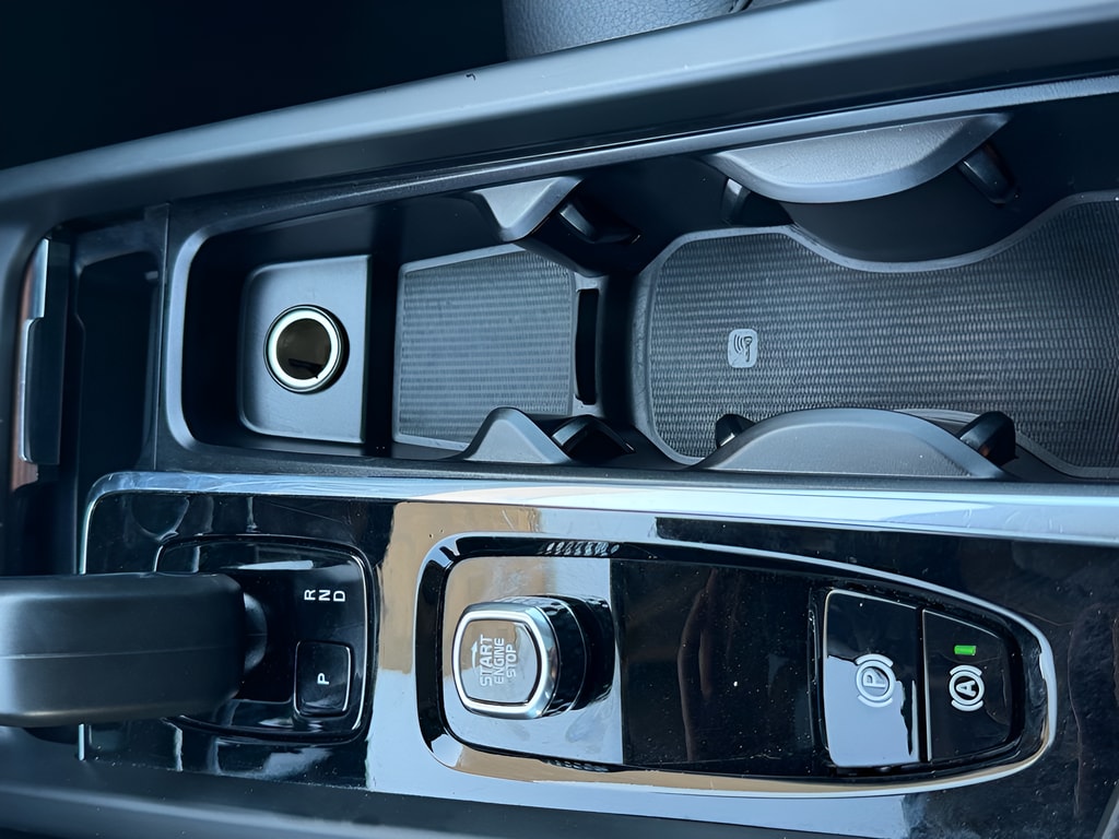 2024 Volvo XC60 Plus - Photo 26