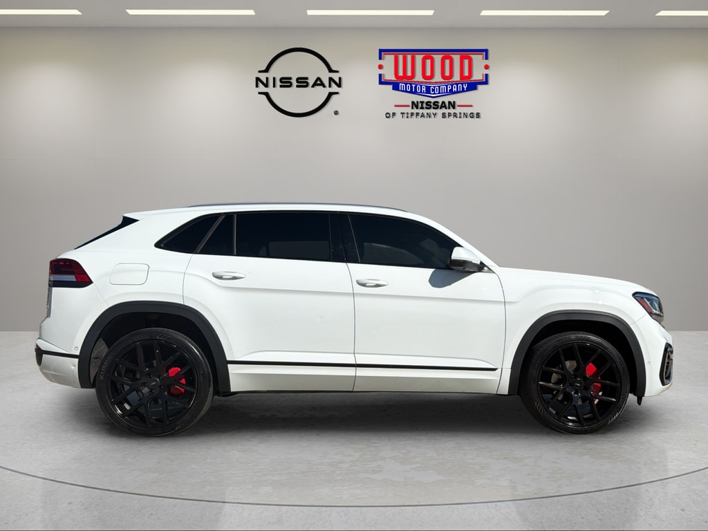 Used 2020 Volkswagen Atlas Cross Sport SEL Premium R-Line with VIN 1V2TE2CAXLC212047 for sale in Kansas City
