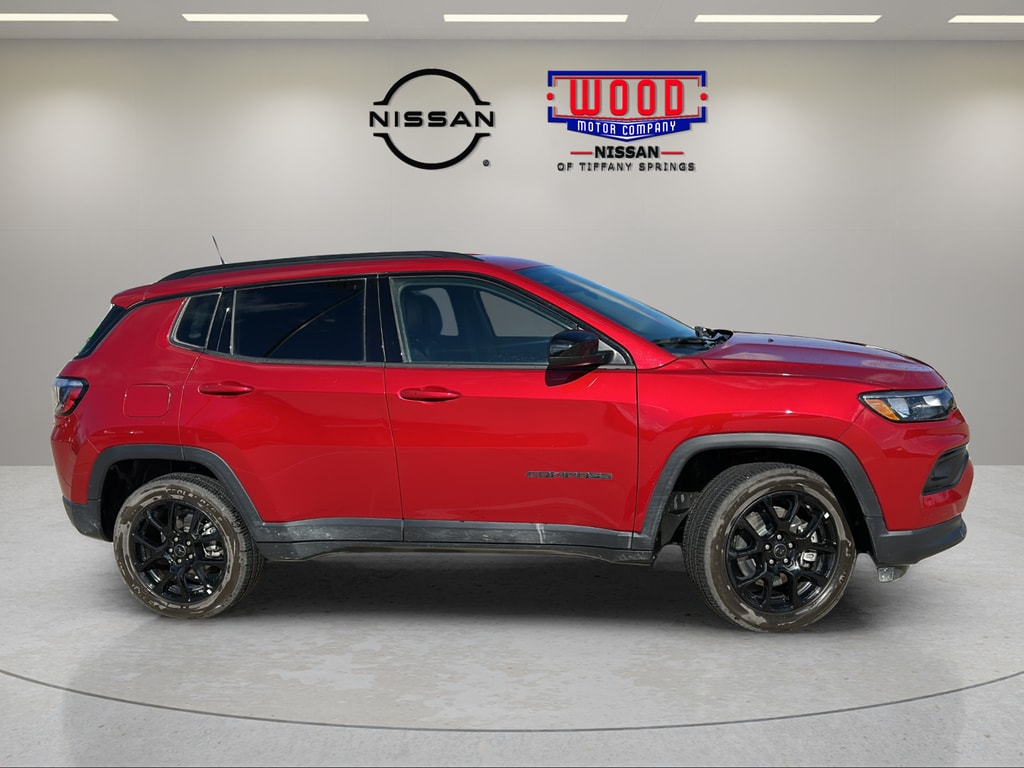 Used 2025 Jeep Compass Latitude with VIN 3C4NJDBN8ST566304 for sale in Kansas City