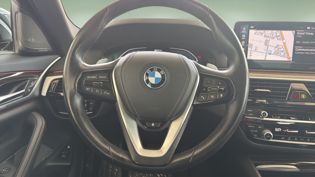 2023 BMW 5 Series 530e - Photo 9