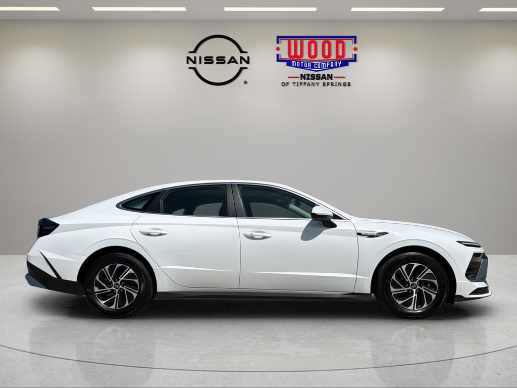 Used 2026 Hyundai Sonata Hybrid Blue with VIN KMHL24JJ1TA147041 for sale in Kansas City