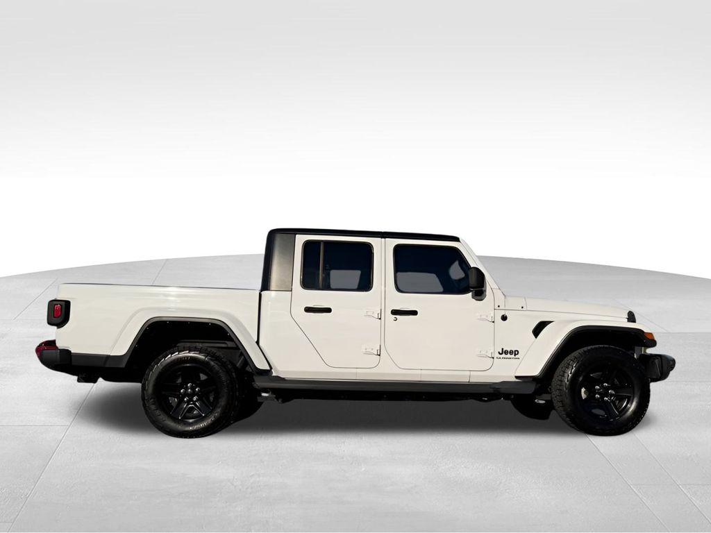 Used 2021 Jeep Gladiator Sport S with VIN 1C6HJTAG1ML576852 for sale in Kansas City