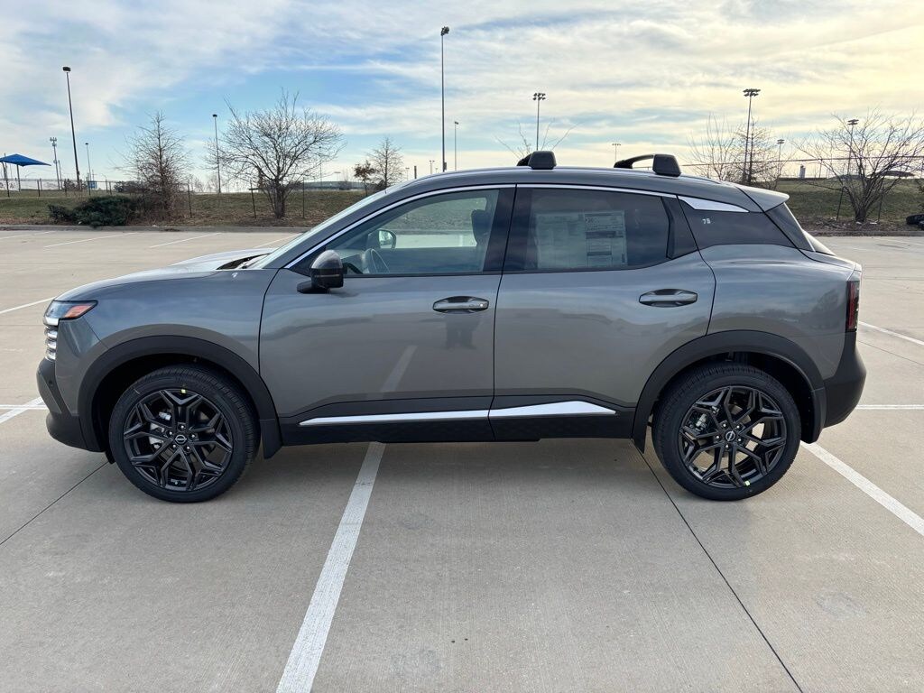 New 2026 Nissan Kicks SR SUV