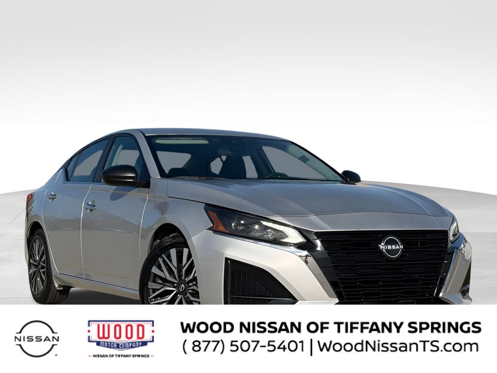 2024 Nissan Altima SV