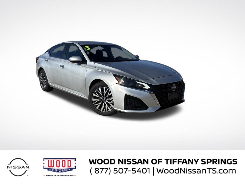 2023 Nissan Altima SV's photo