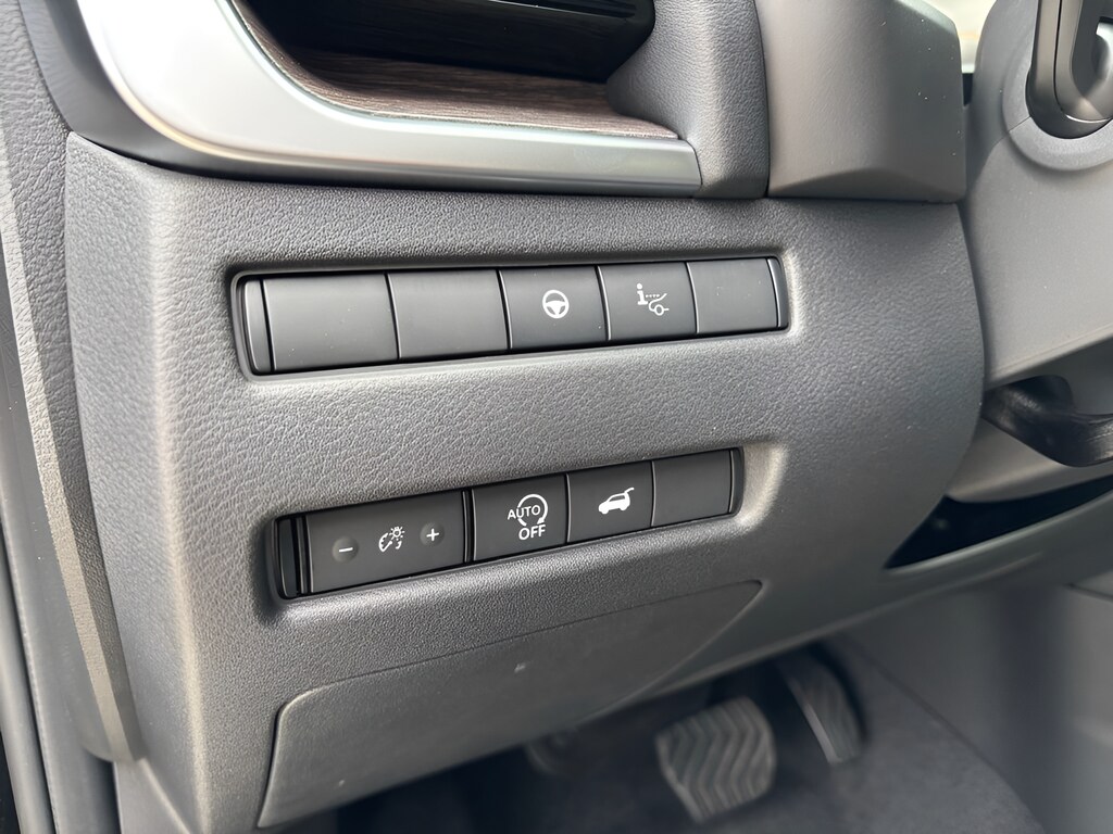 2026 Nissan Rogue Platinum - Photo 17