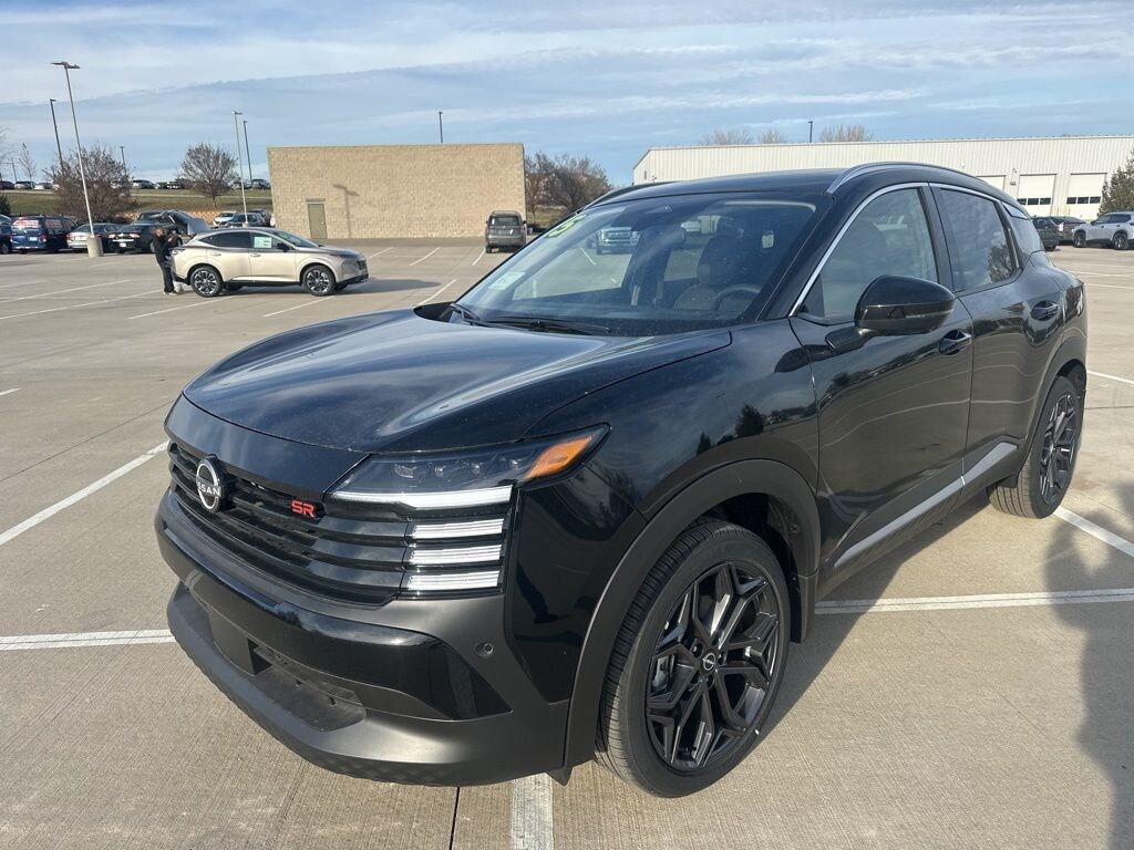 New 2025 Nissan Kicks SR SUV