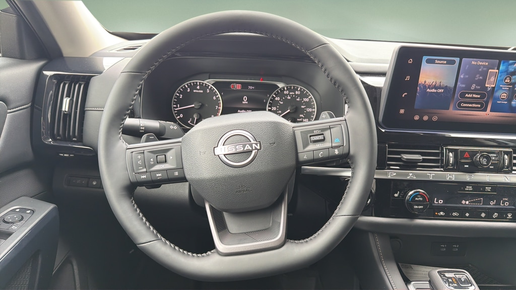 2026 Nissan Pathfinder SV - Photo 9
