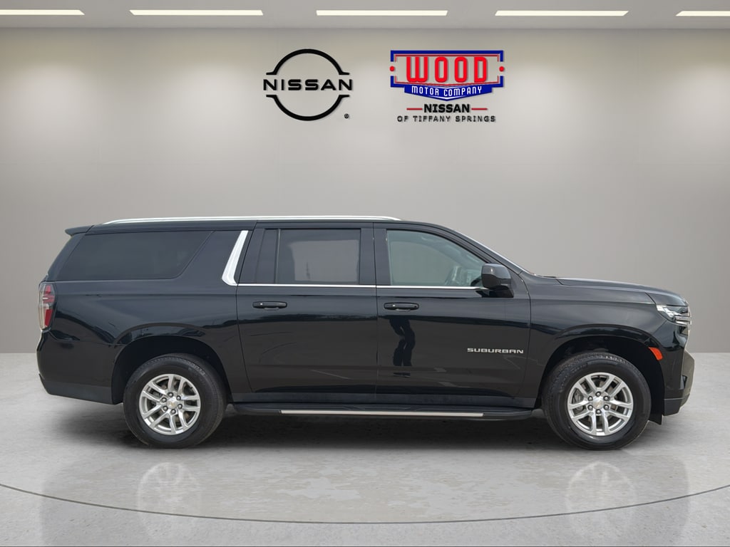 Used 2024 Chevrolet Suburban LT with VIN 1GNSKCKD4RR247476 for sale in Kansas City