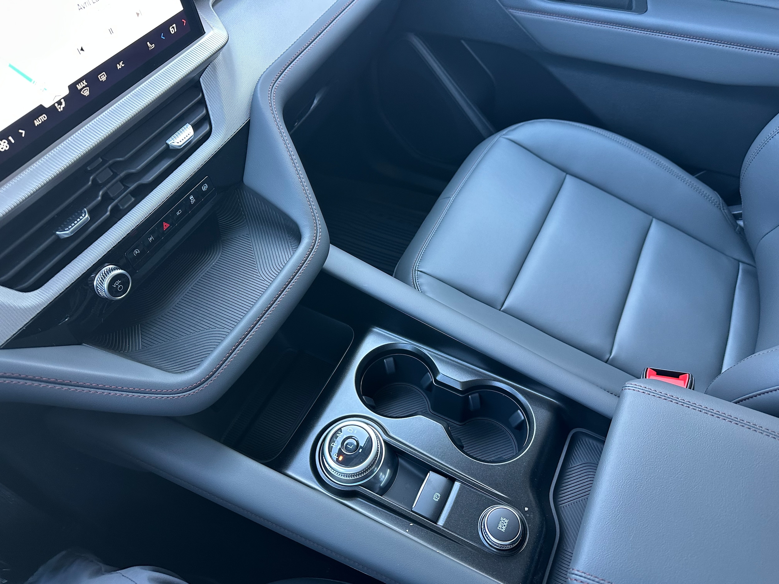 2026 Ford Explorer Active - Photo 28