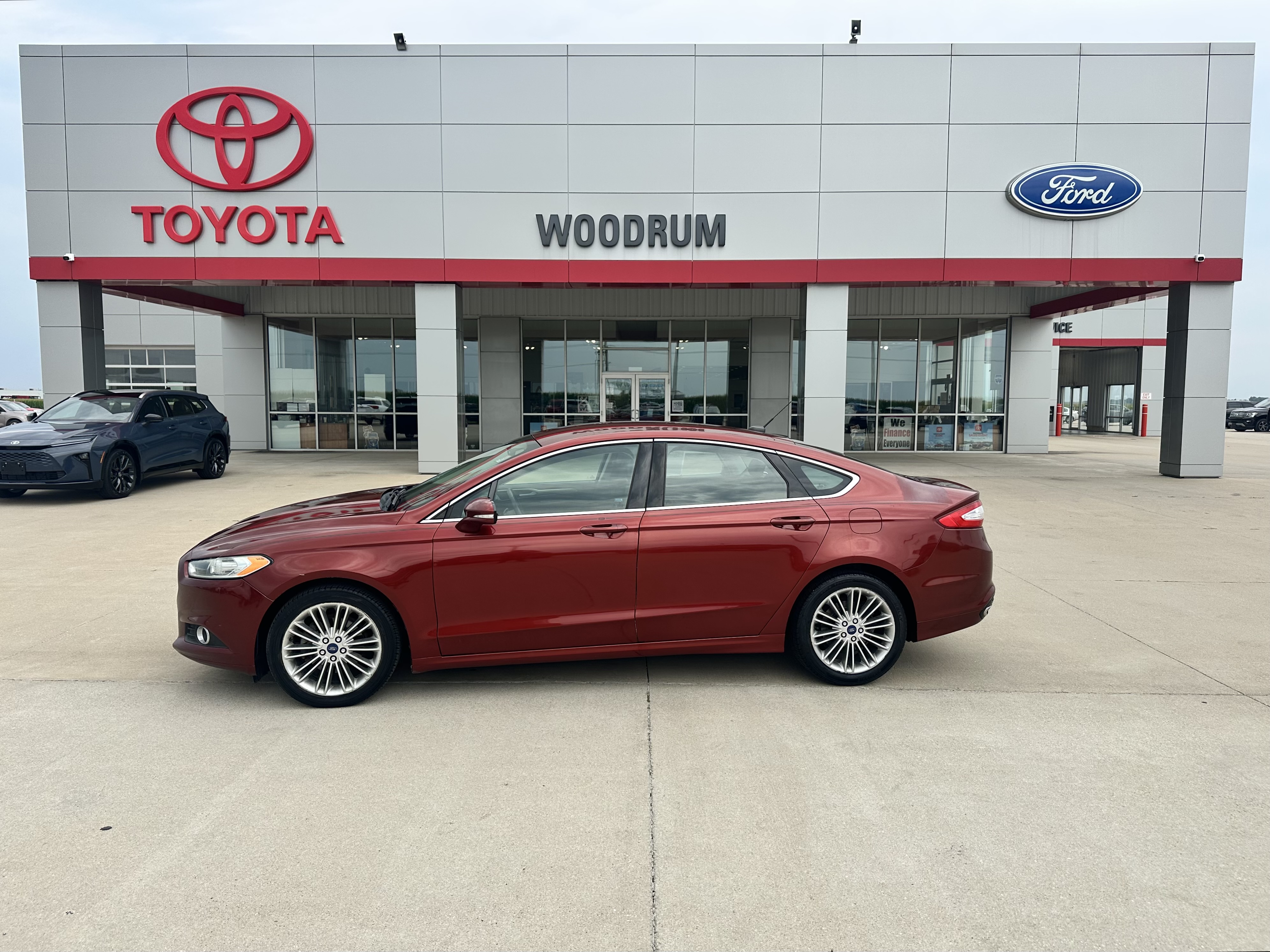 2014 Ford Fusion SE