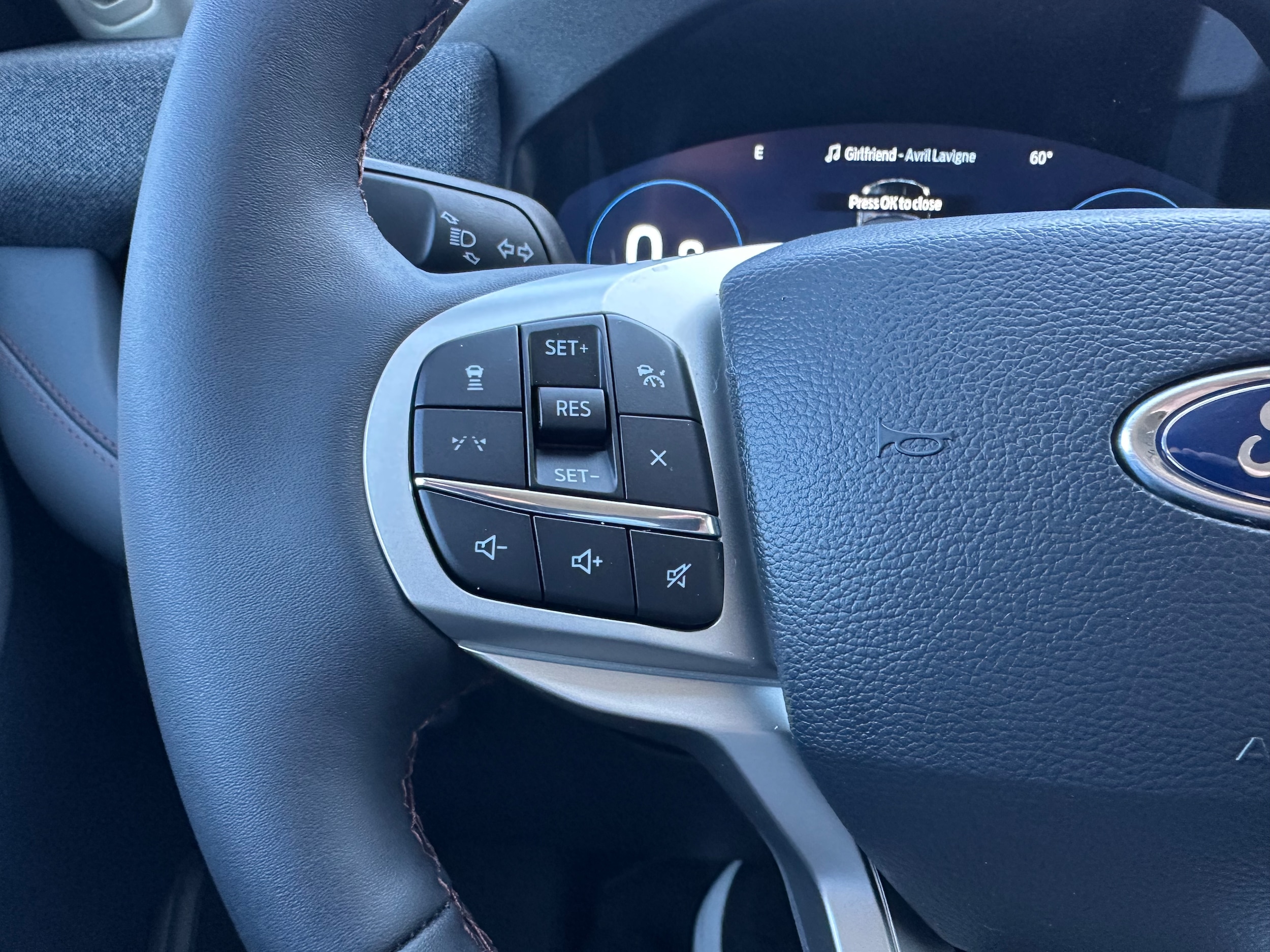 2026 Ford Explorer Active - Photo 18