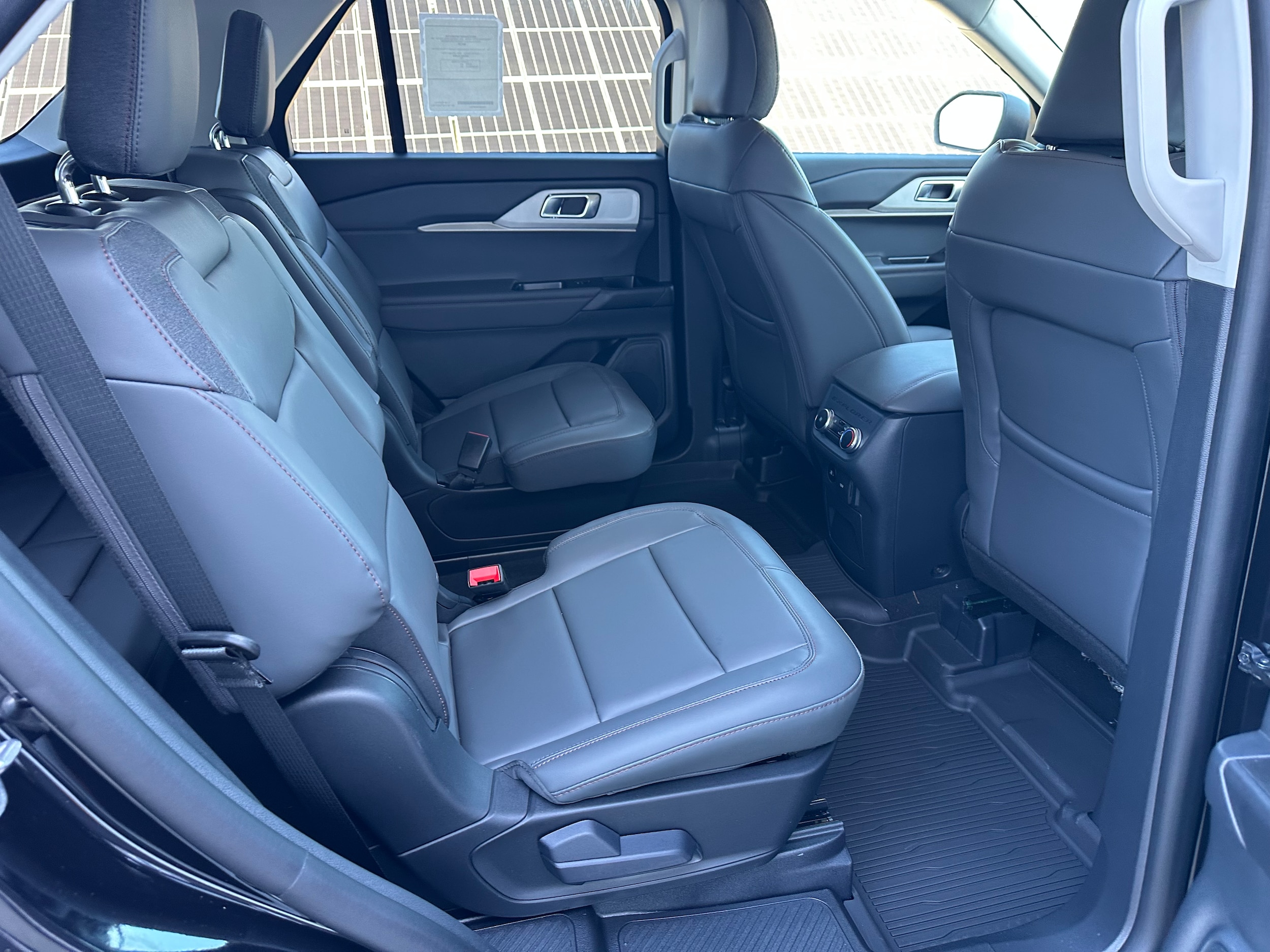 2026 Ford Explorer Active - Photo 13