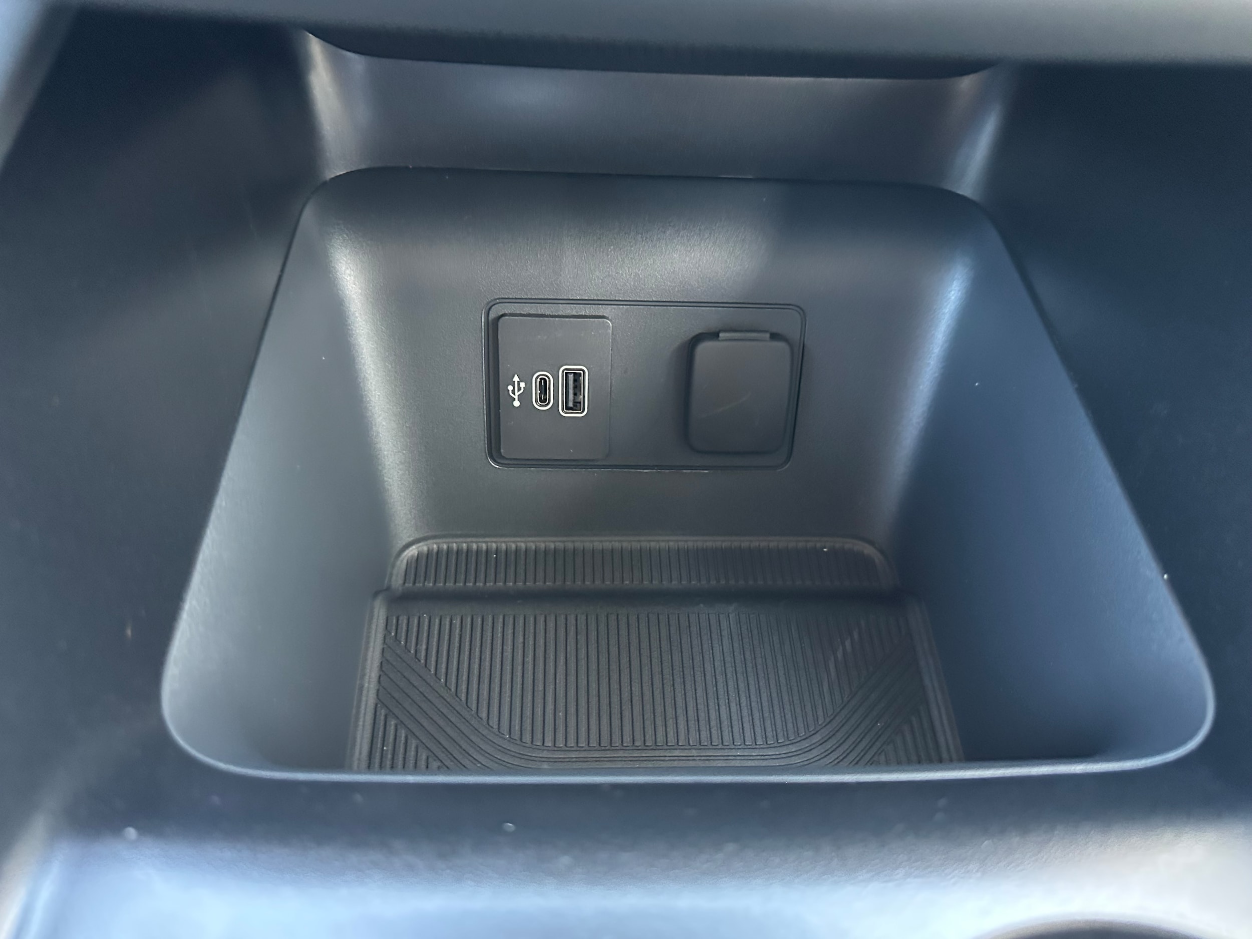 2026 Ford Explorer Active - Photo 22