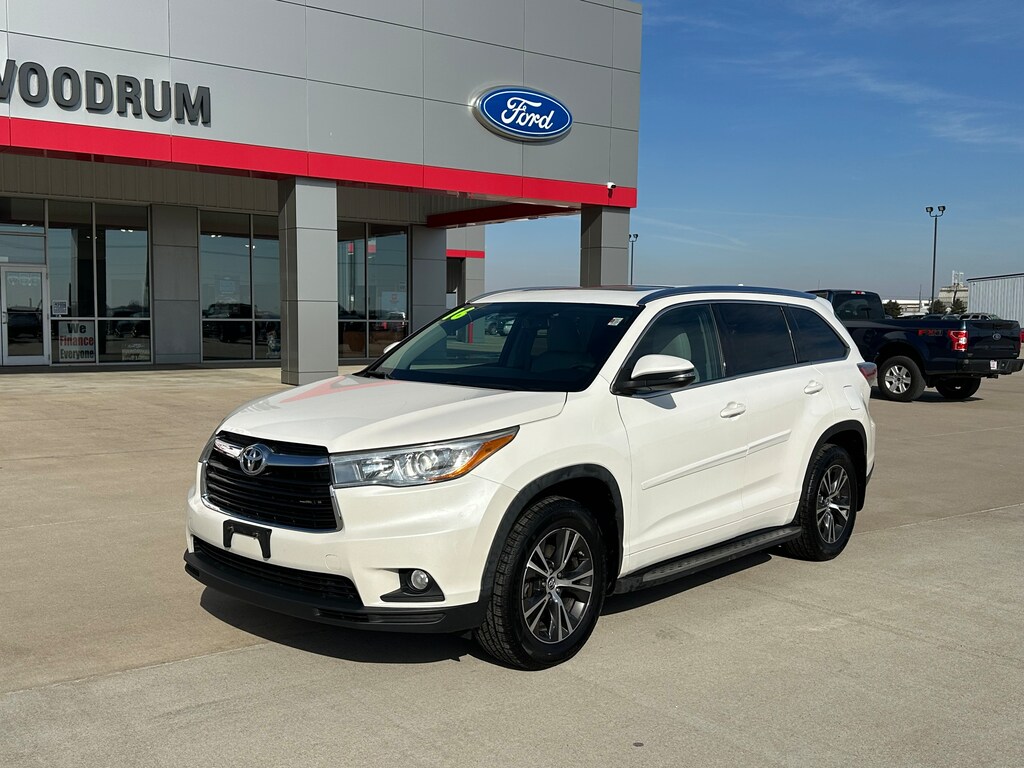 Used 2016 Toyota Highlander XLE AWD