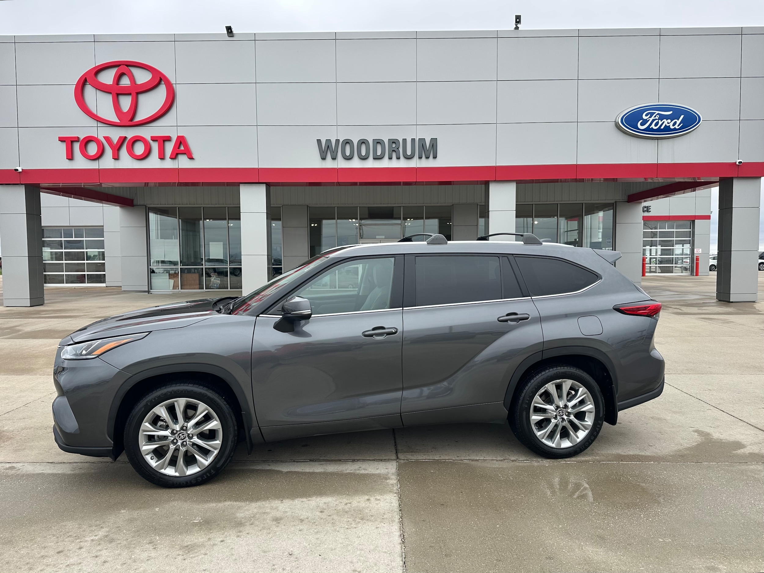 2023 Toyota Highlander XLE AWD