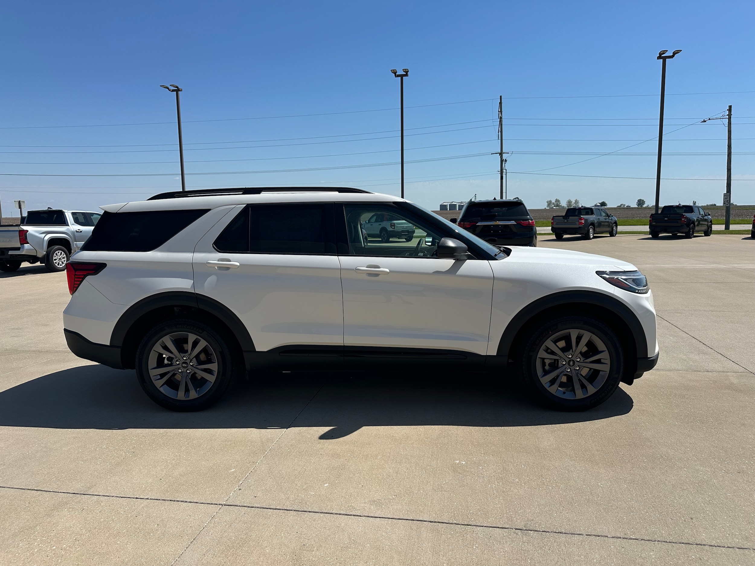 2026 Ford Explorer Active - Photo 7