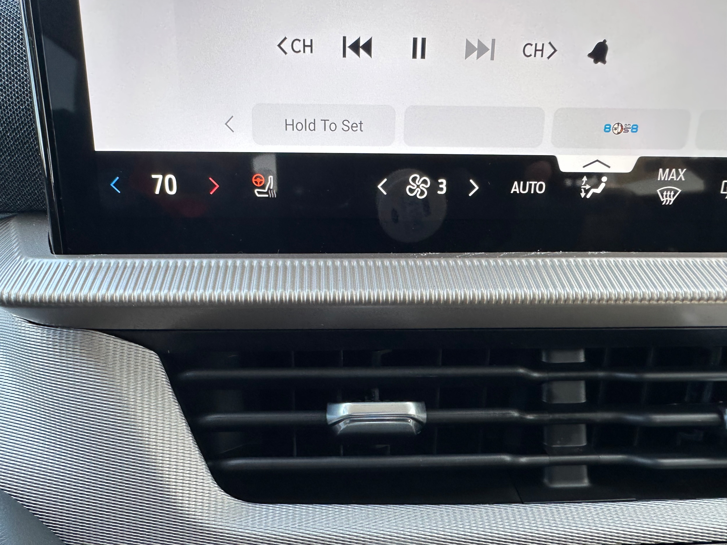 2026 Ford Explorer Active - Photo 19