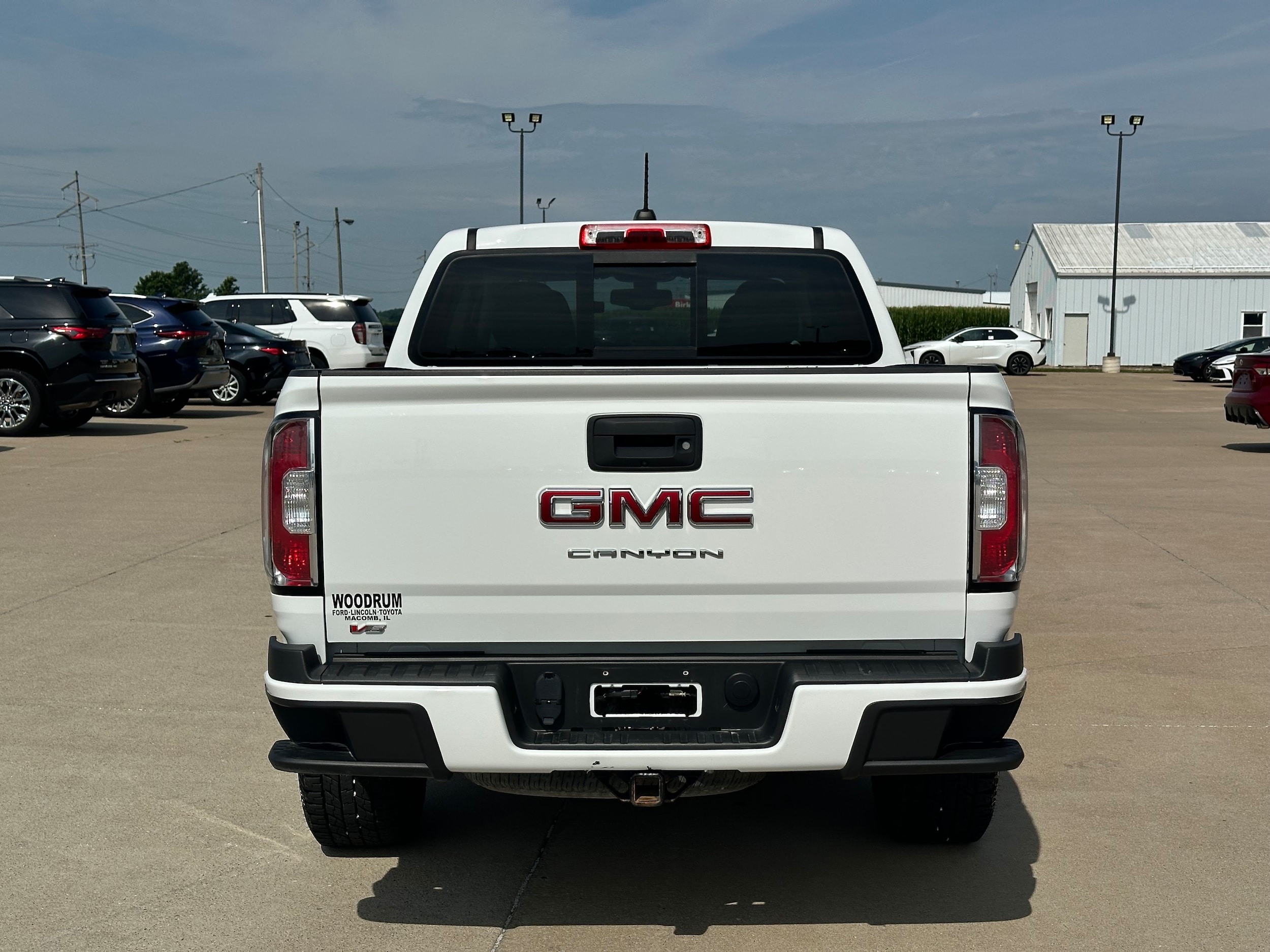 View vehicle photo 5
