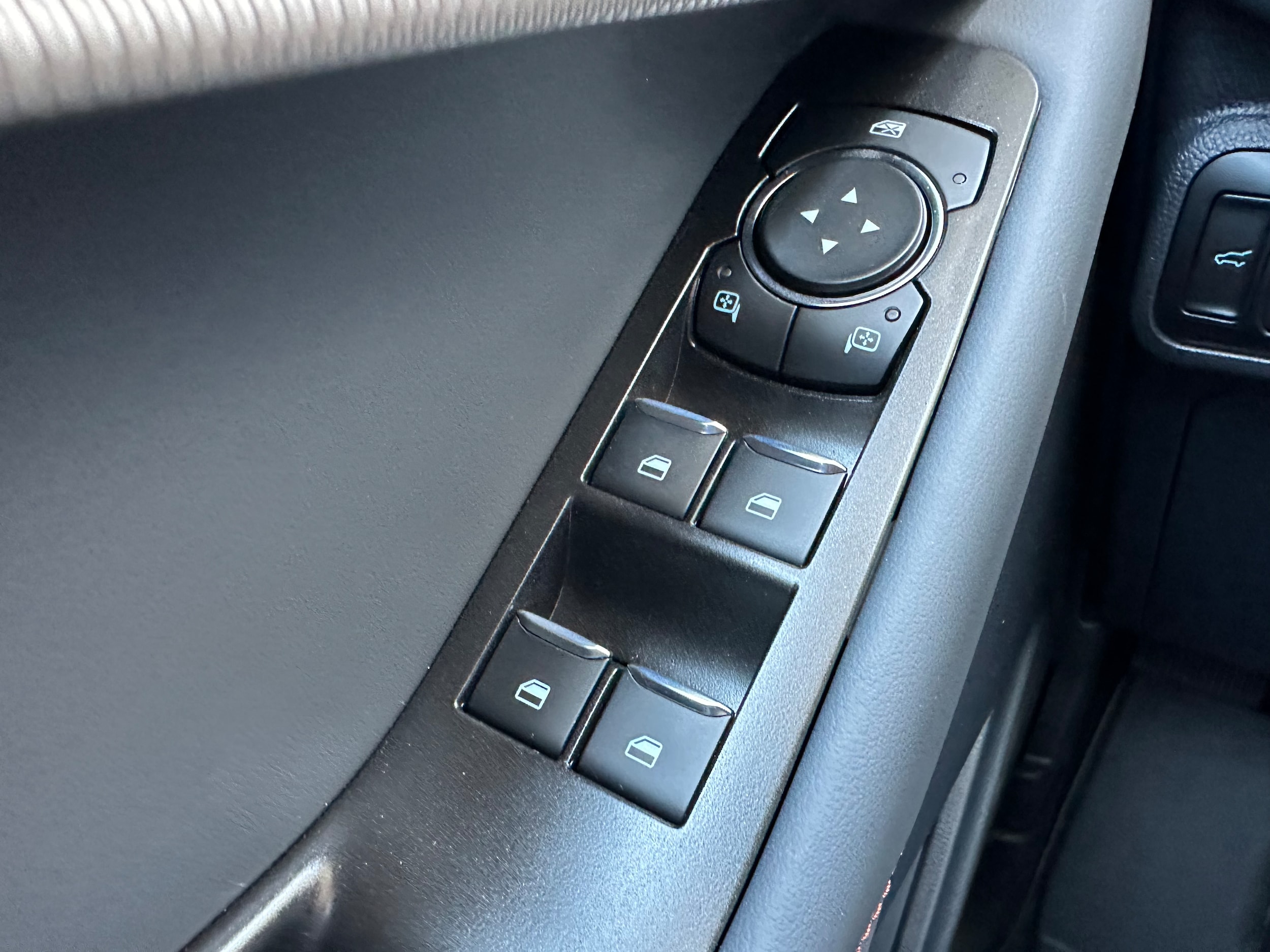 2026 Ford Explorer Active - Photo 11