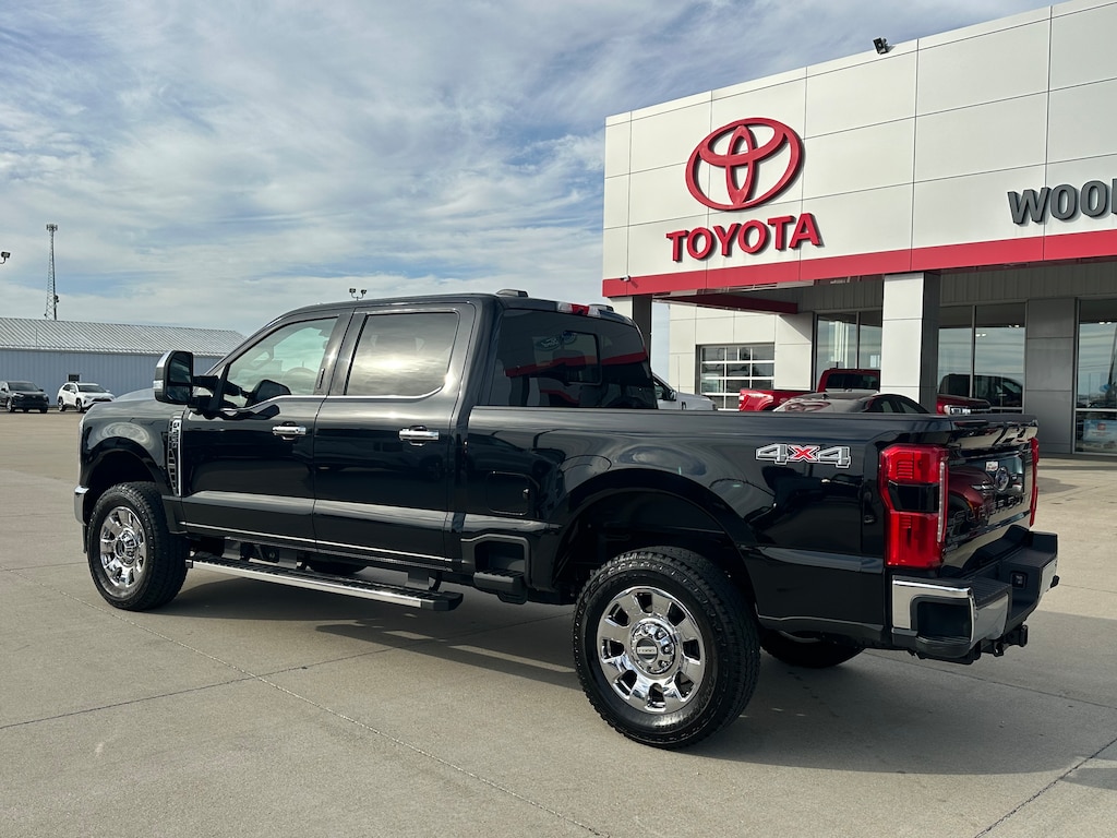 Used 2024 Ford F-250 LARIAT CREW