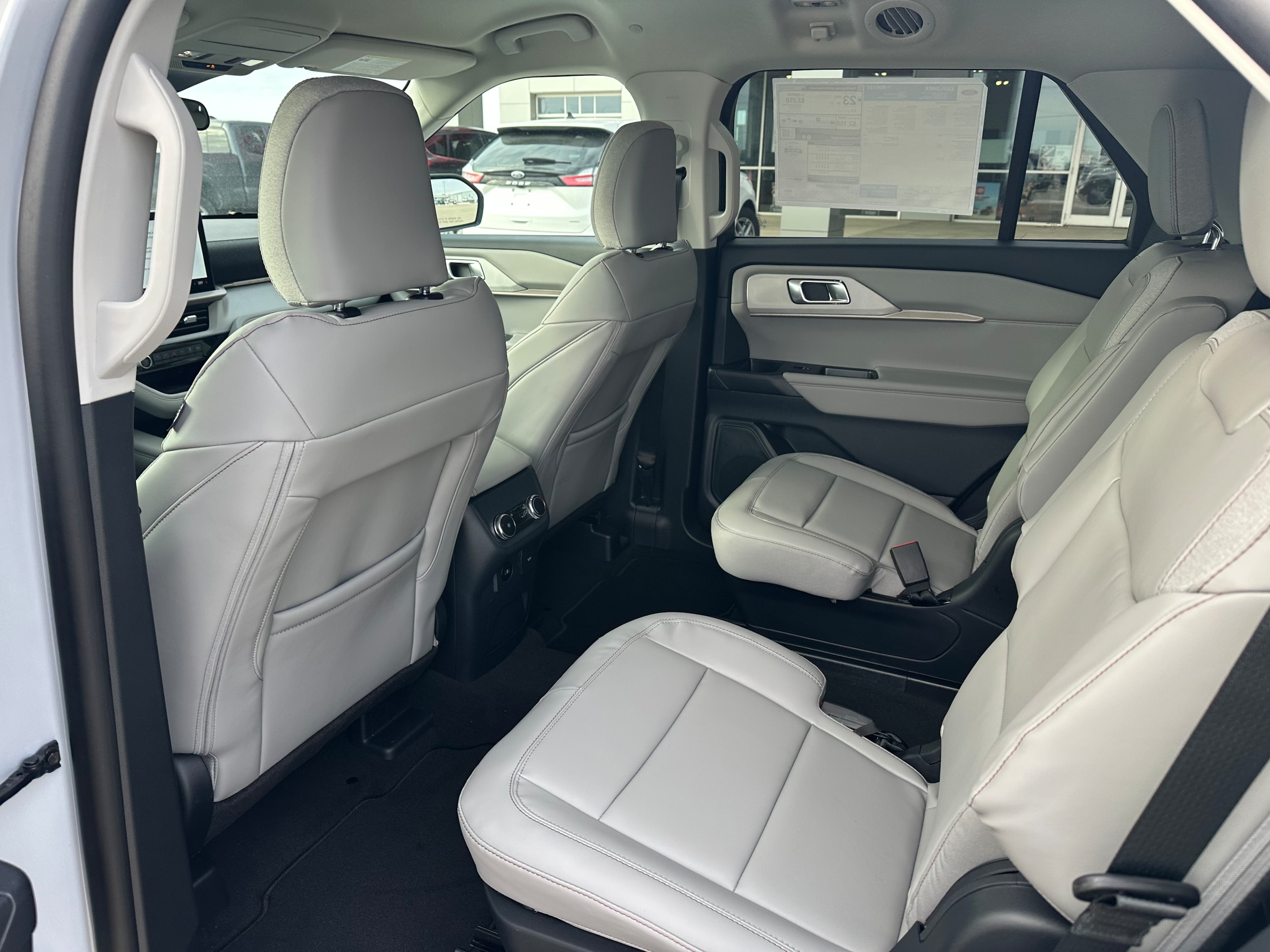 2026 Ford Explorer Active - Photo 11